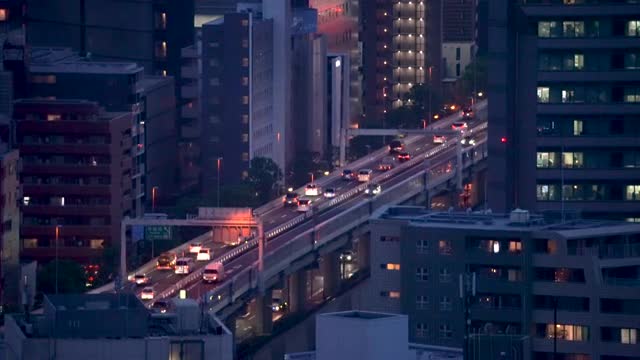 夜の首都高を走る車の動画|無料の動画素材サイト「動画AC」
