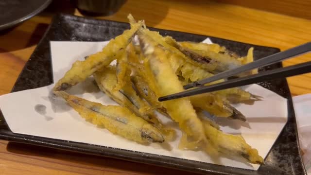 キビナゴ天ぷらの動画｜無料の動画素材サイト